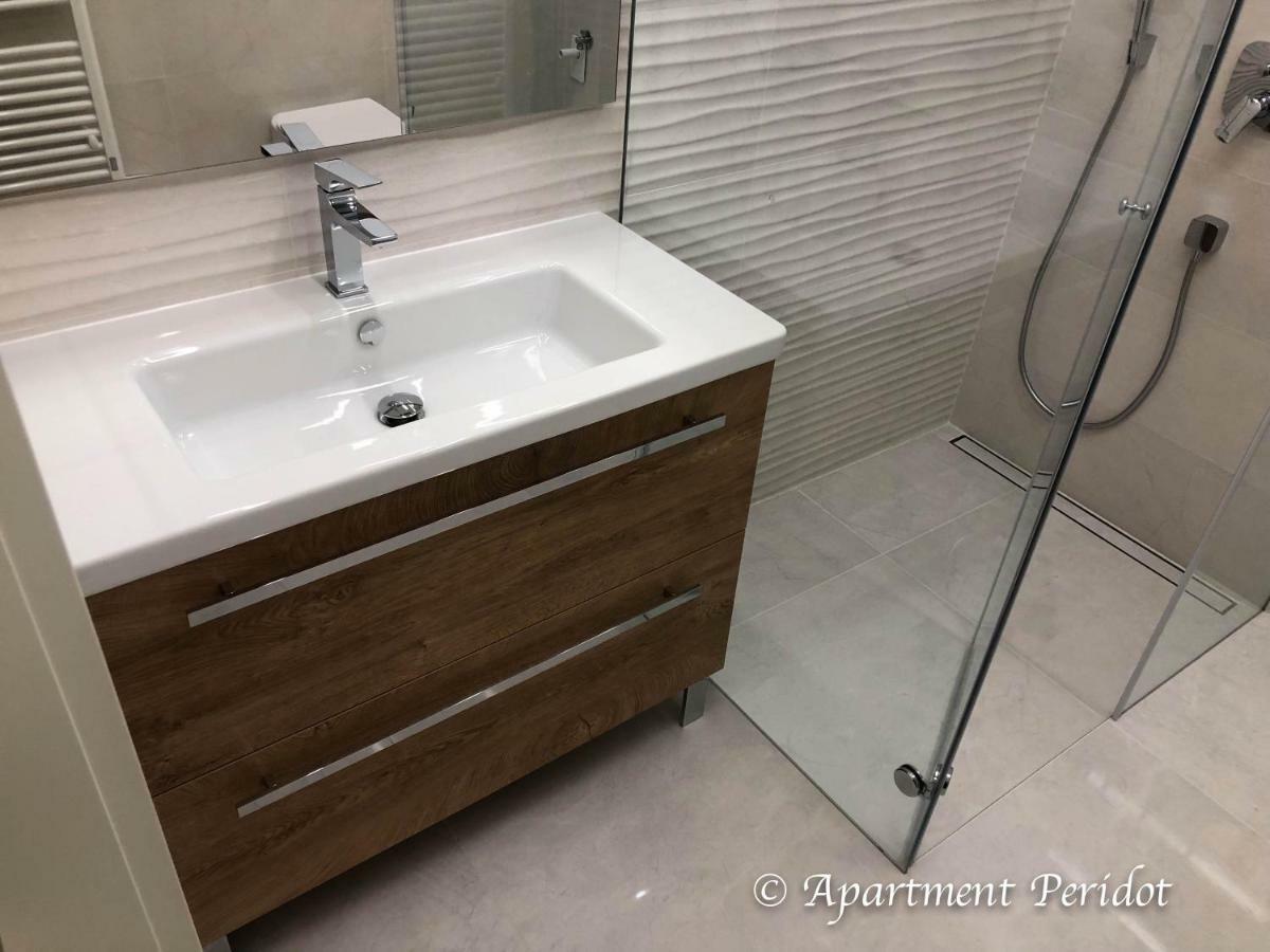 Vila Mojca Apartma Peridot - Center 克拉尼斯卡戈拉 外观 照片